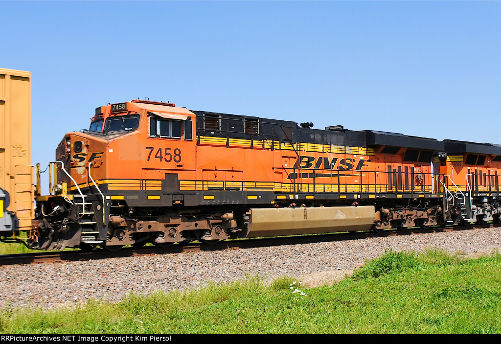 BNSF 7458